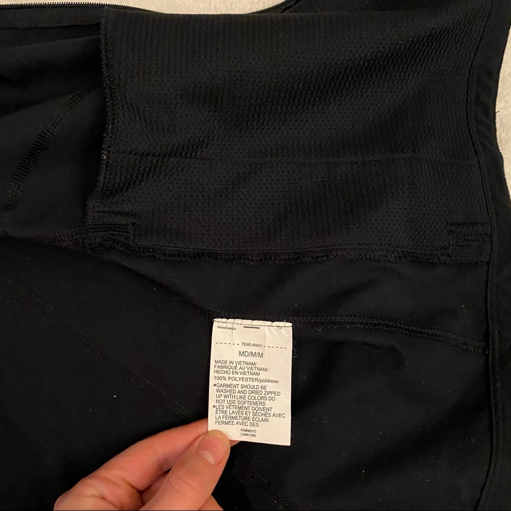 Under armour medium black jacket - Picture 6 of 9